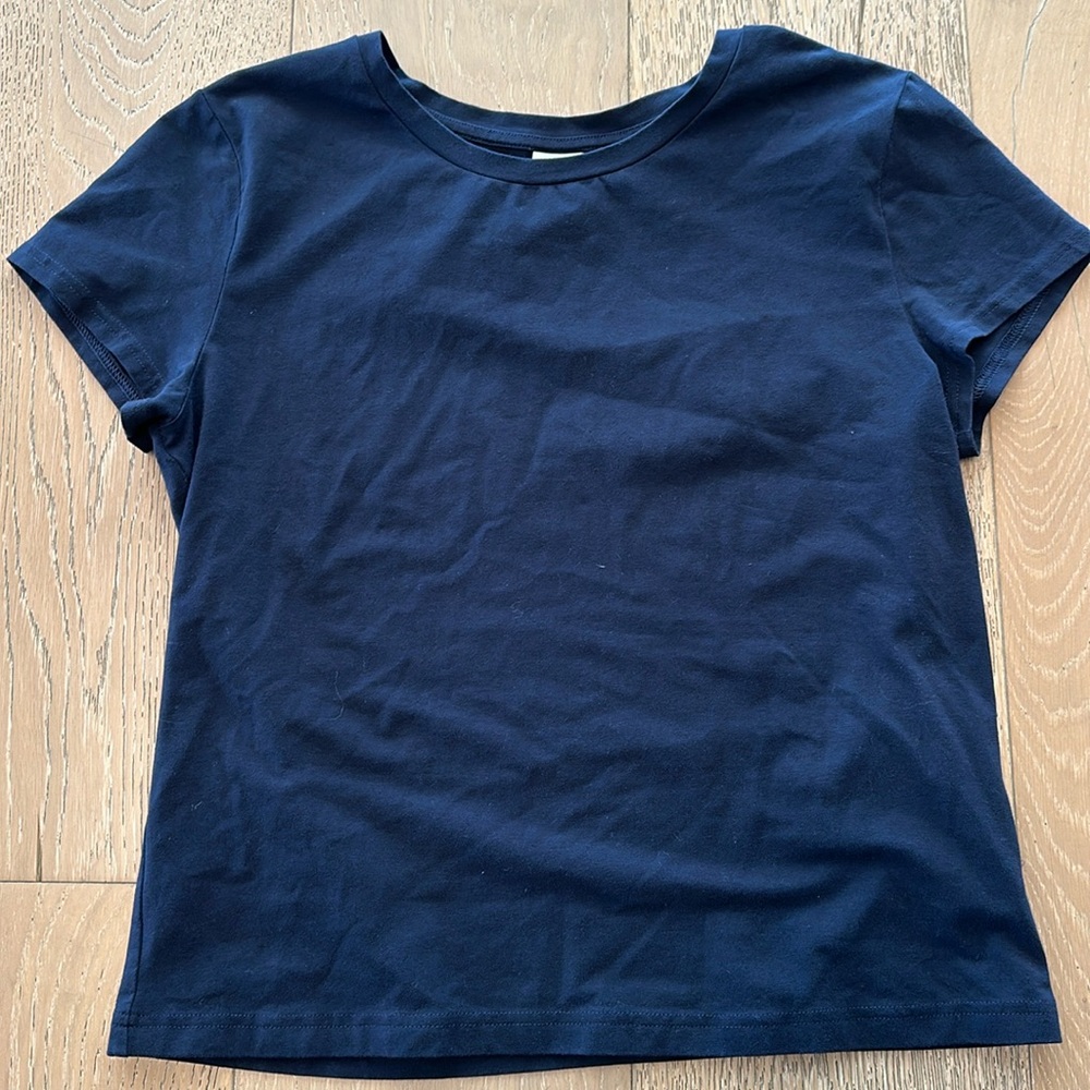 Aritzia Navy T-shirt